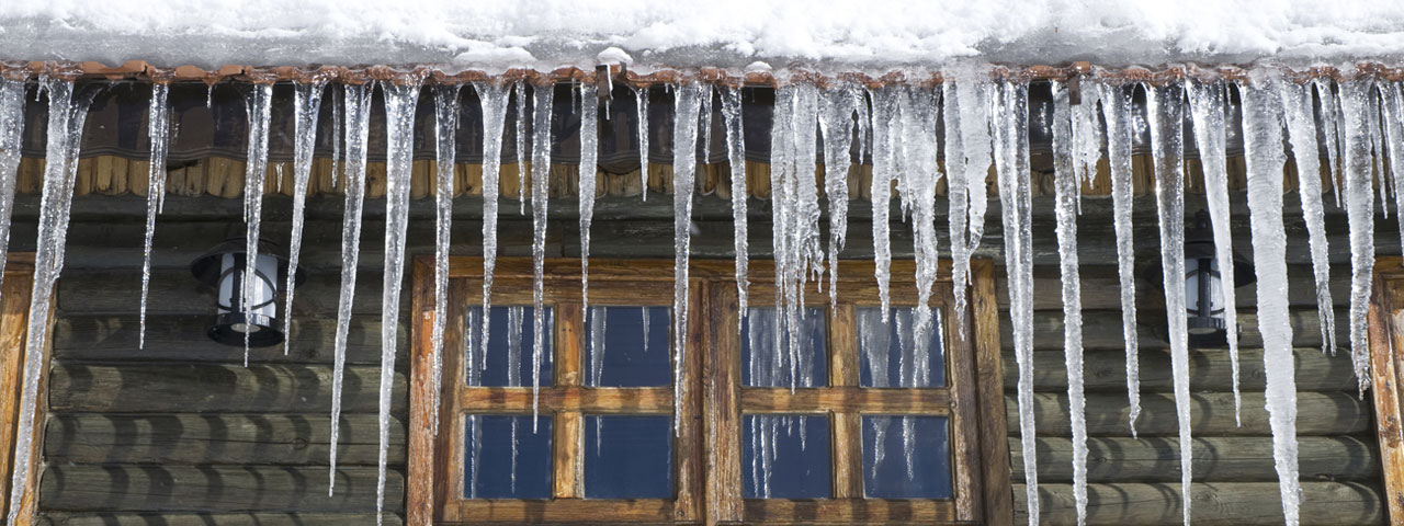 Spray foam prevents ice dams by providing proper insulation in Atlanta attic spaces Spray foam prevents ice dams by providing proper insulation in Atlanta attic spaces